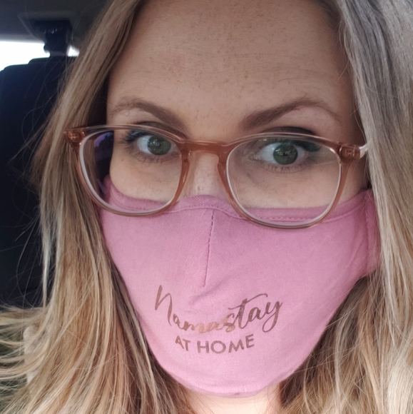 Meet your Posher, Chrissy - Picture 2 of 4